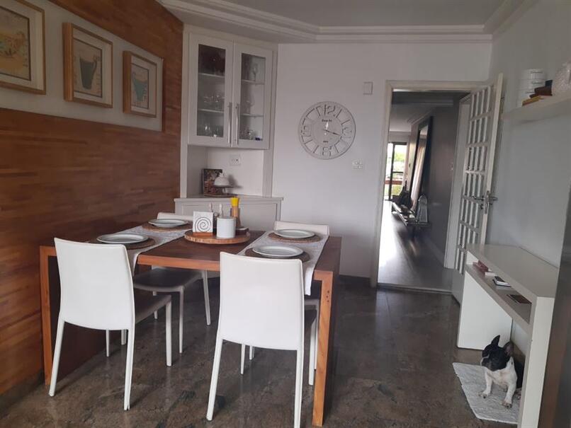 Apartamento com 04 dormit