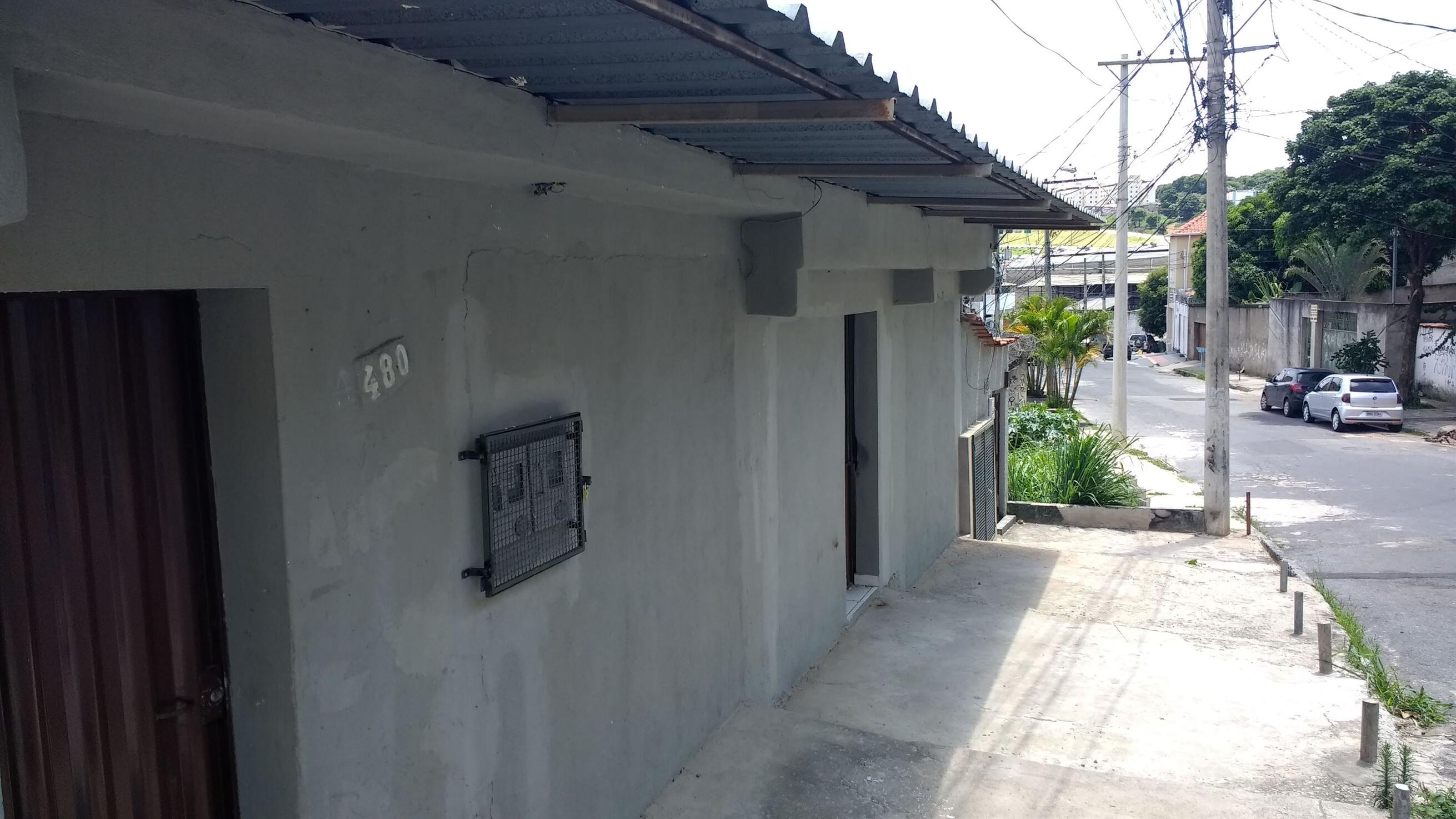Lote com 3 barracões para alugar no bairro Dom Bosco em BH