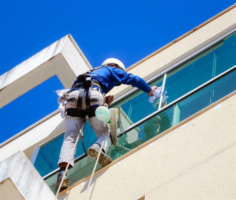 SERVIÇOS VERTICAIS/ LIMPE