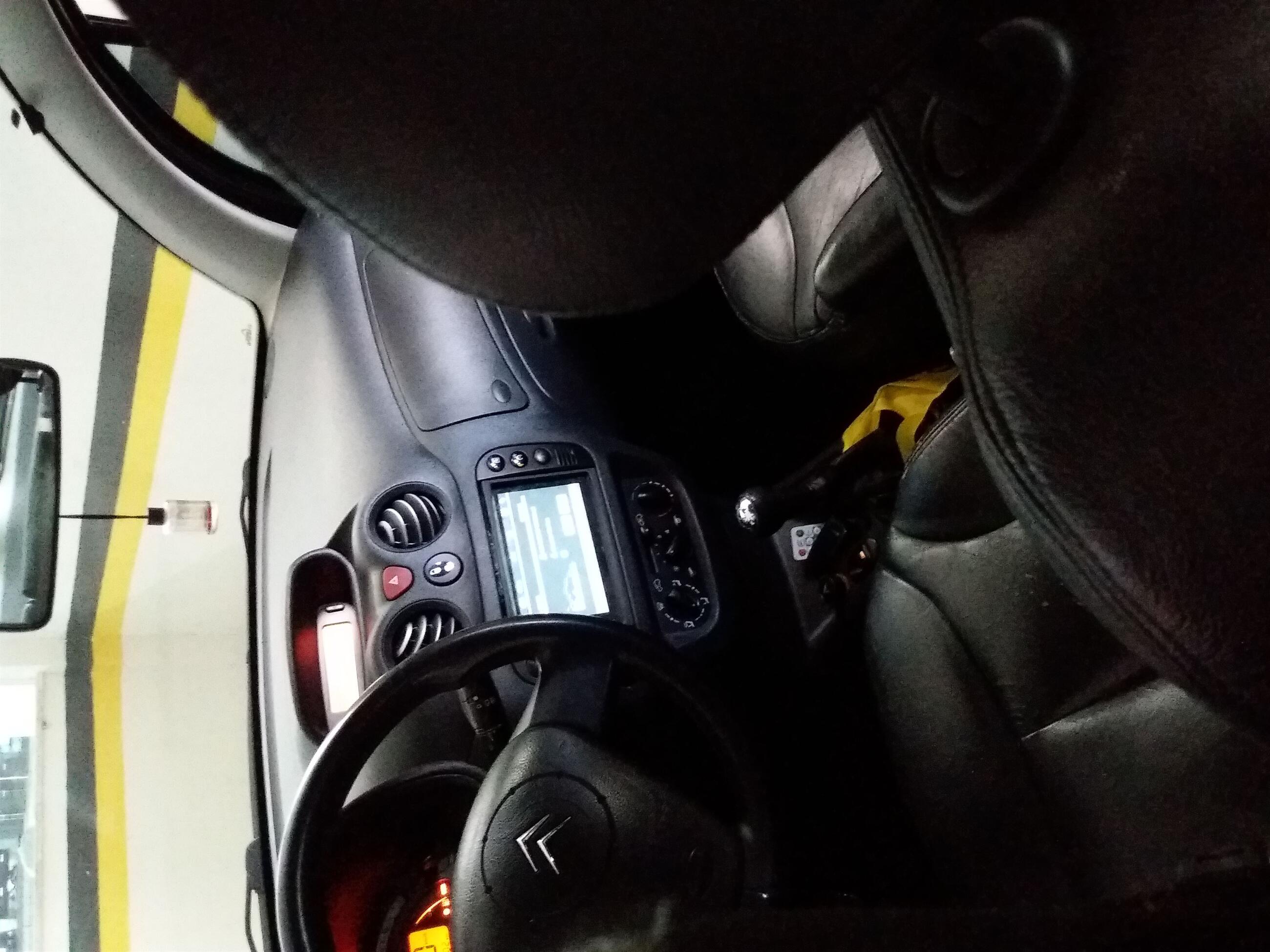 Carro em perfeitas condições de uso 